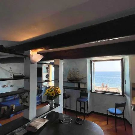 Gioiellino A Nervi Vista Mare Апартаменты *